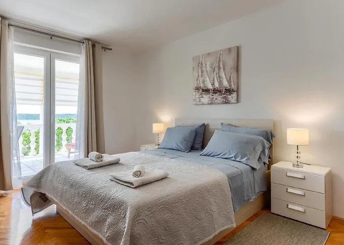 Apartments-Pia