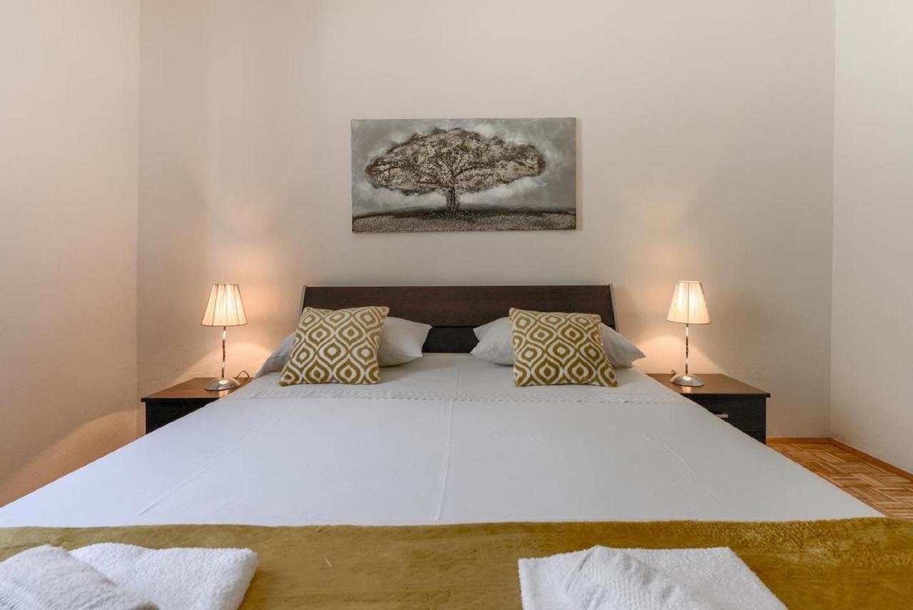 Apartament Apartments-pia *